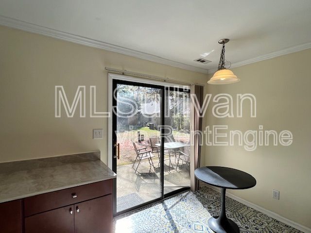 Foto del edificio - 118 Woodbridge Ln