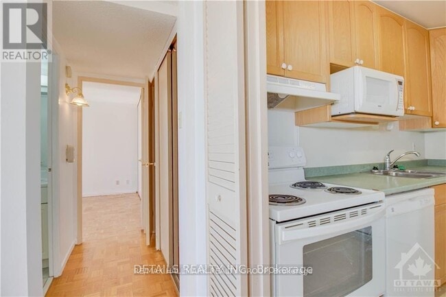 Building Photo - 265-265 Poulin Ave