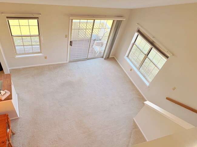 Sala de estar - 1808 Foxmeadow Cir