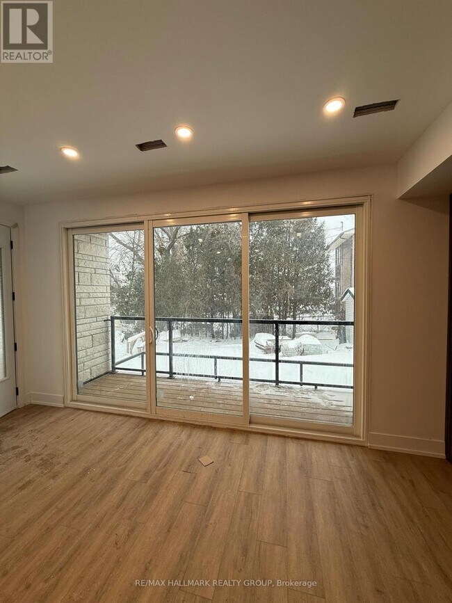 Building Photo - 886 Byron Ave