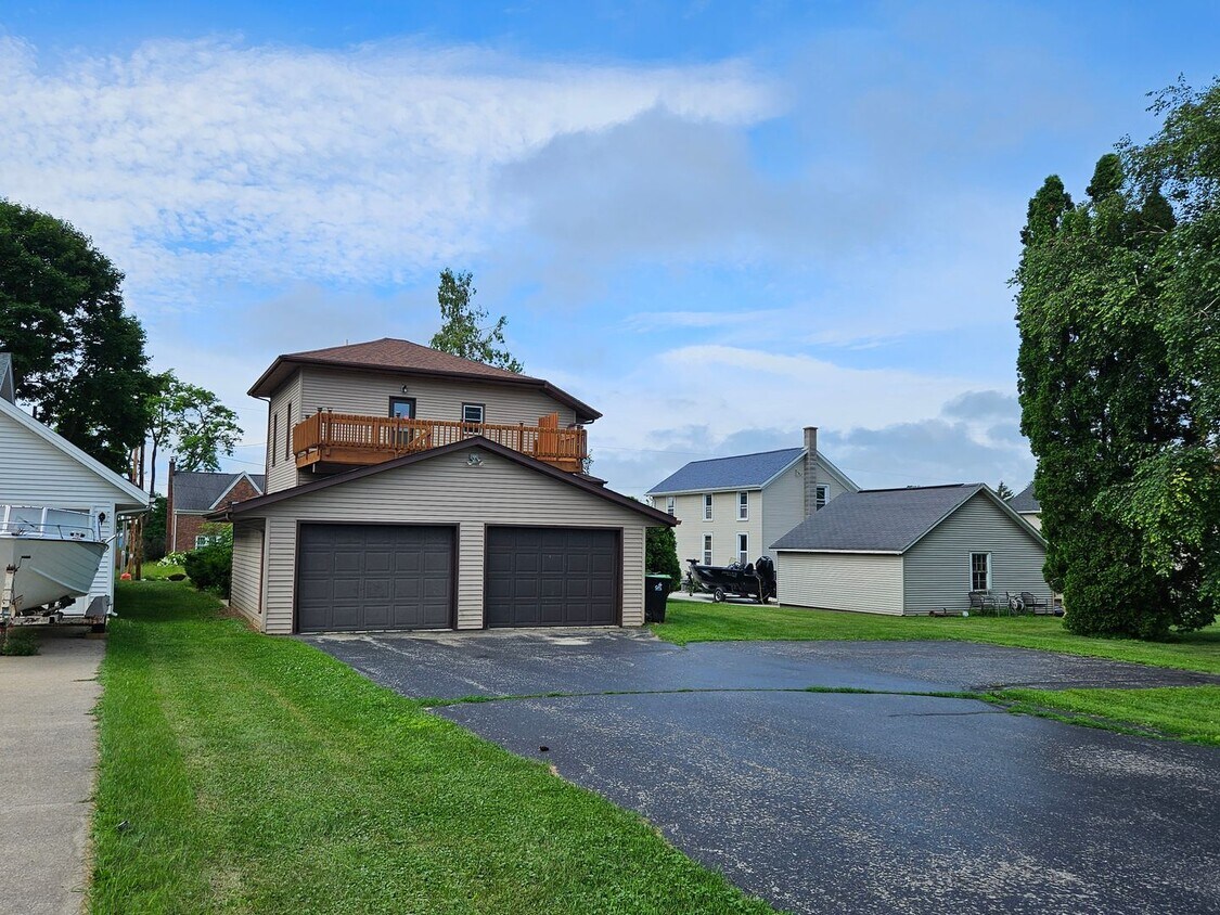 Building Photo - 138/140 Martin St