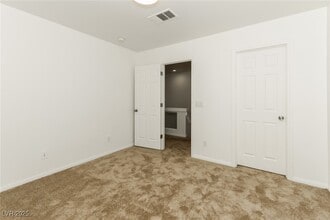 Building Photo - 10996 Calcedonian St