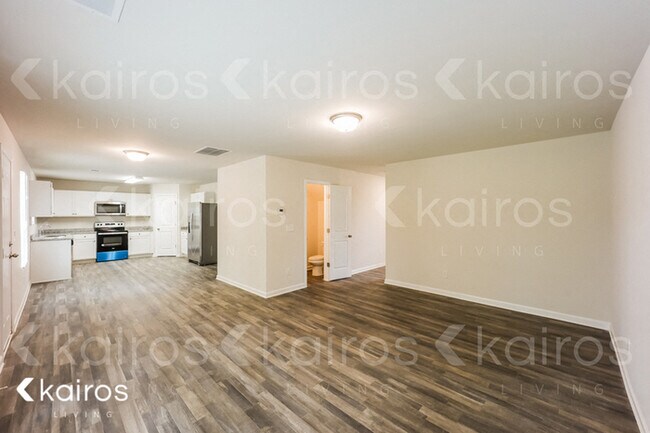 Building Photo - 232 Fox Chase Wy