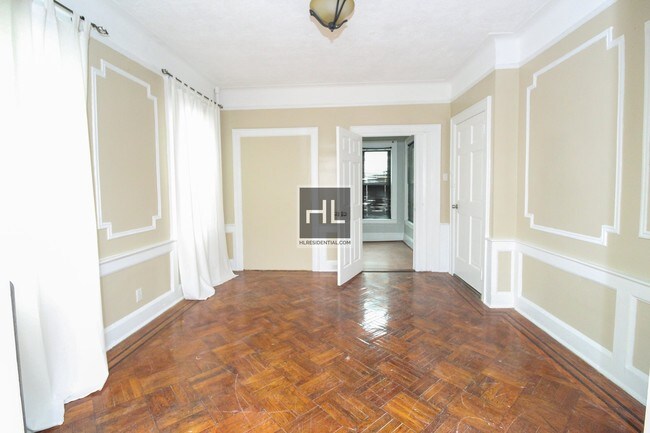 Building Photo - 2 BEDROOM ON KENILWORTH PL. IN DITMAS PARK