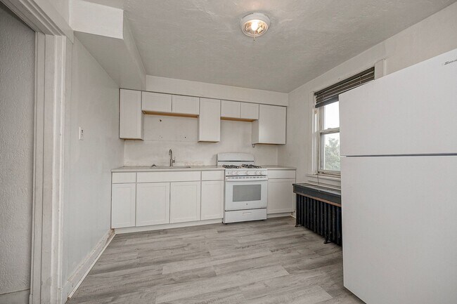 Building Photo - 2361 Brownsville Rd