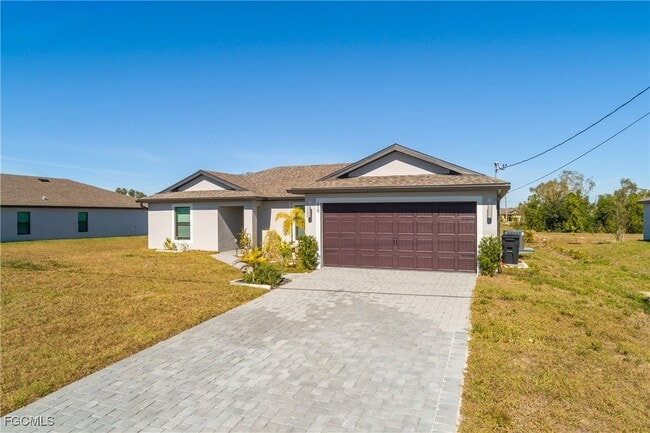 Building Photo - 839 Yellowbird Dr