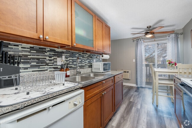 Building Photo - River Bend Apartments