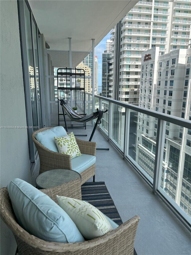 Foto principal - 79 SW 12th St
