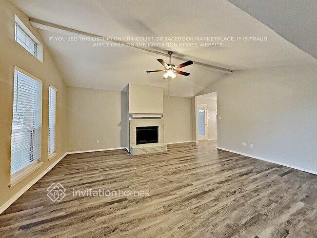 Foto del edificio - 1200 Cardinal Oaks Dr