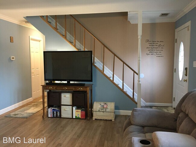Foto del edificio - 3 br, 2 bath House - 12 Harvard Rd