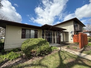 Building Photo - 1565 Burton Ct