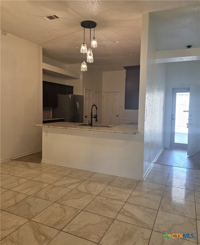 Building Photo - 3081 Colorado Dr