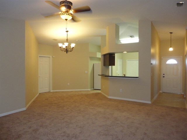 Foto del edificio - 6234 Chapel Pines Blvd