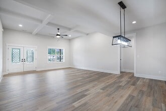 Building Photo - 2615 Cooper Creek Rd