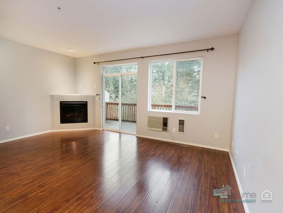 Foto principal - Murrayhill 2 Bd/2.5 Bth Townhome near Nike...