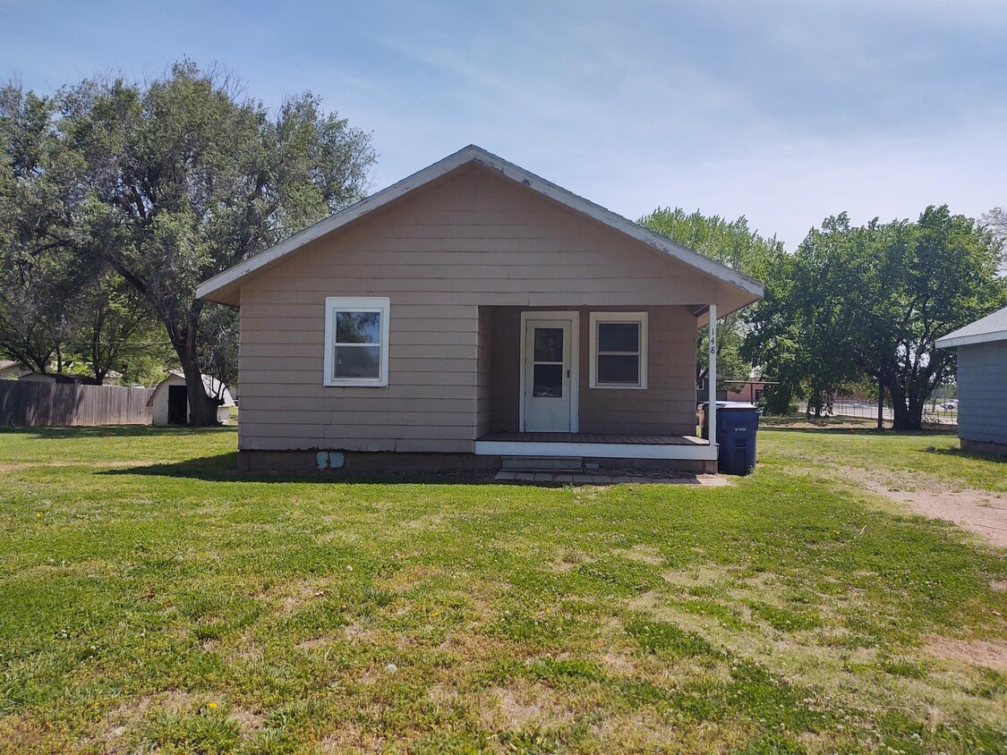 148 S 3rd St, Clearwater, KS 67026 House for Rent in Clearwater, KS