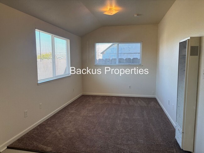 Foto del edificio - 325 Kings St