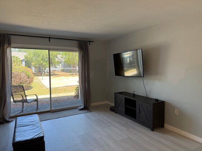 Foto del edificio - 3705 SW 27th St