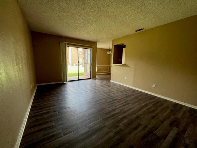 Foto del edificio - 5451 Laguna Dr
