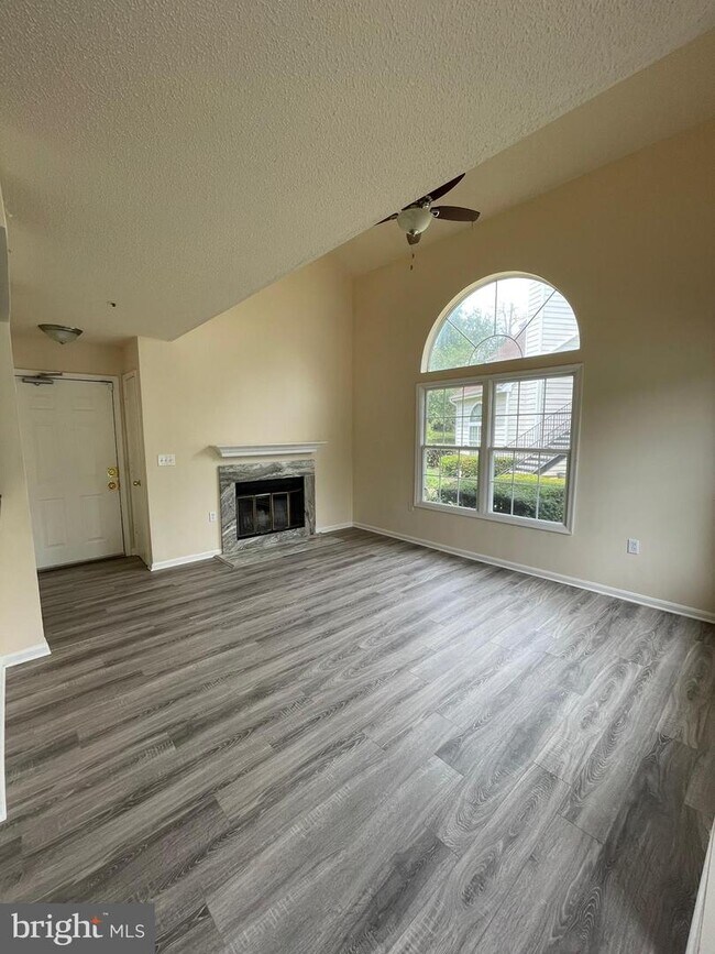 Foto del edificio - 15787 Easthaven Ct