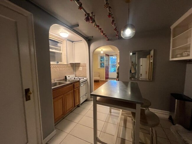 Building Photo - 0 bedroom in SUNNYSIDE NY 11104