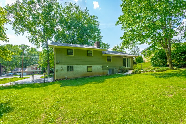 Foto del edificio - 218 Townsend Cir