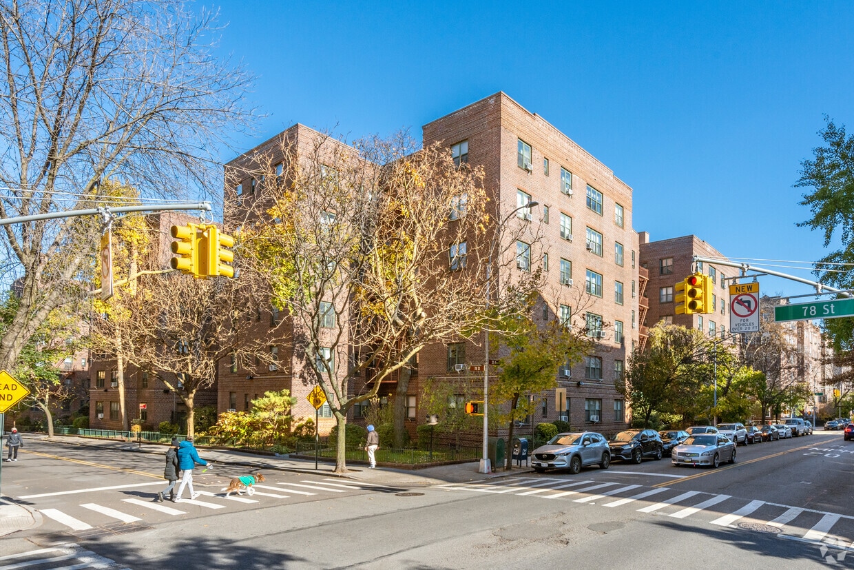 Foto del edificio - 7811 35th Ave