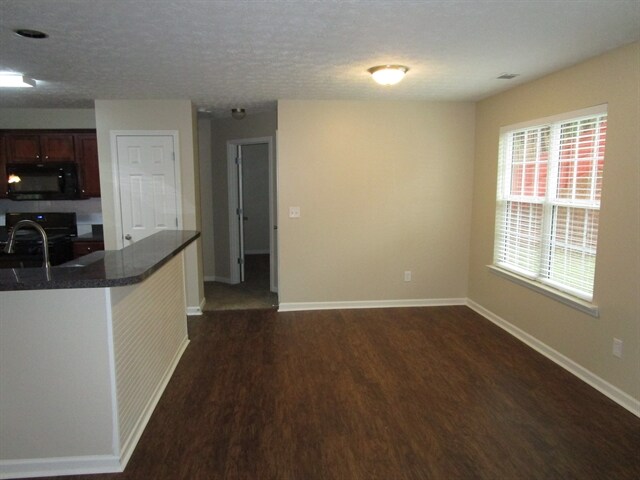 Building Photo - 1363 Dodger Way