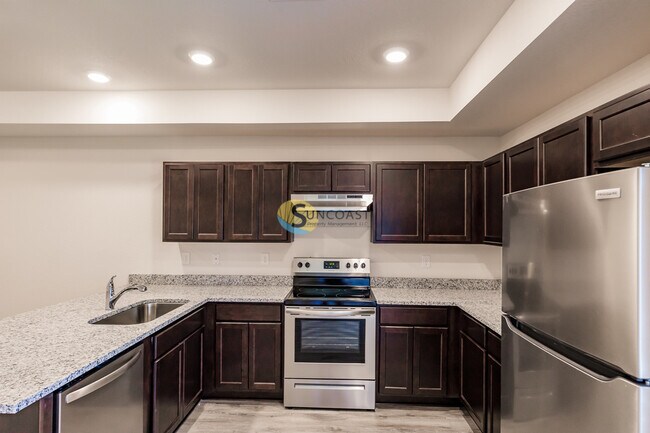 Foto del edificio - 12225 Tetzel Ave