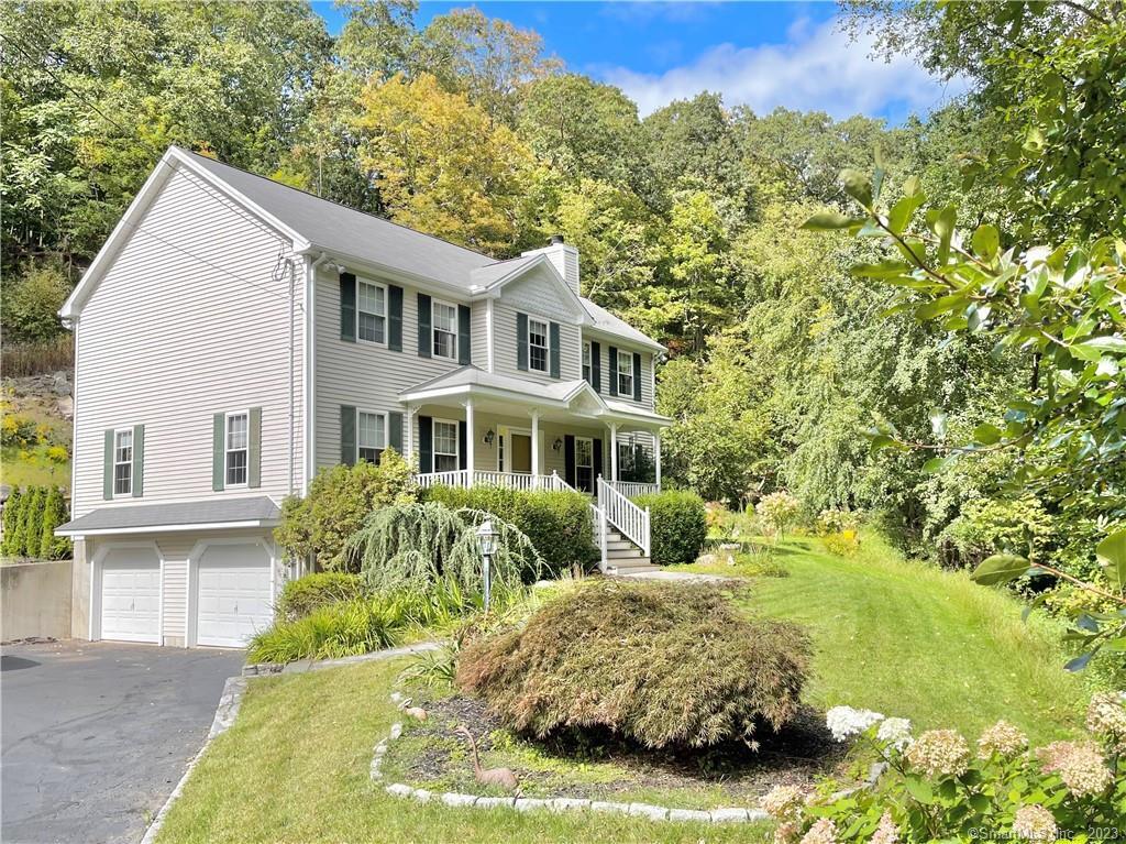 Foto principal - 753 Long Hill Ave