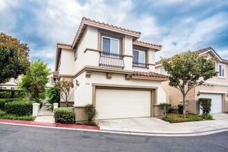 Building Photo - 1756 Hayes Ct