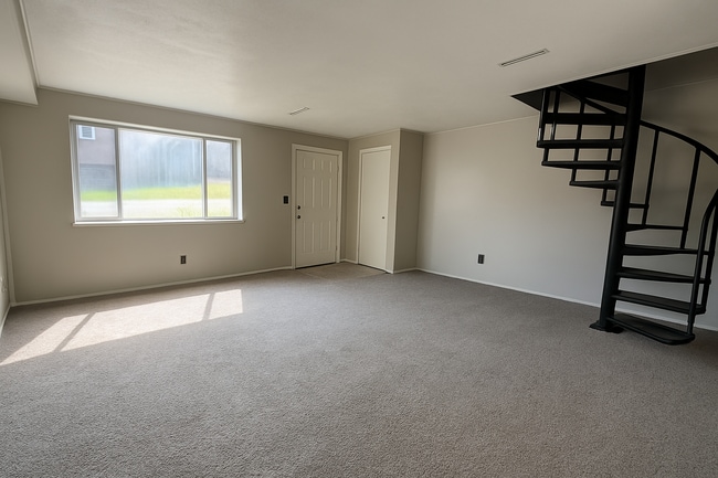 Building Photo - 151 Bradley St