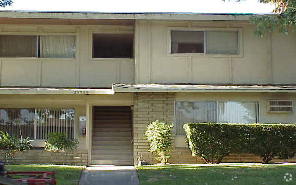 Primary Photo - 25259 Taylor St
