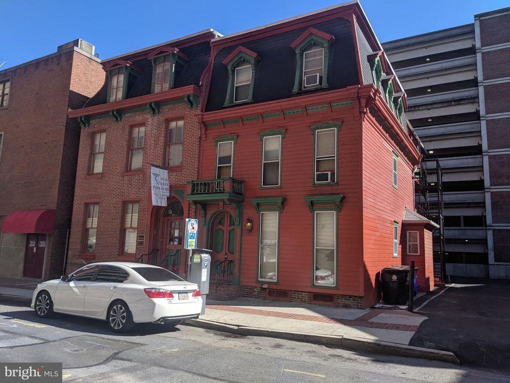 Primary Photo - 127 Pine St