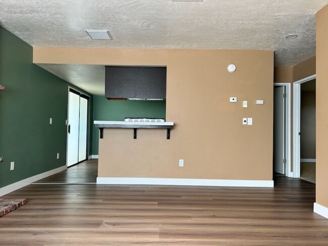 Foto del edificio - 912 W Graaf Ave
