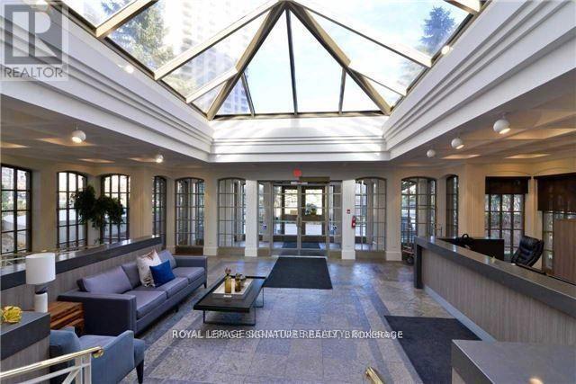 Building Photo - 55 Kingsbridge Garden Cir