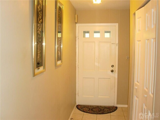 Foto del edificio - 1 Tripplet Rd