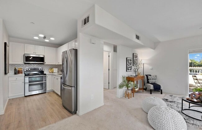 Foto del edificio - 3128 Loma Verde Dr