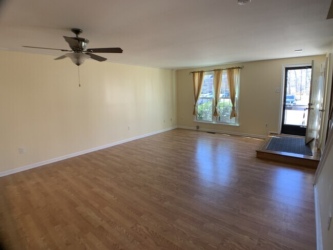 Foto del edificio - 14233 Oakpointe Dr