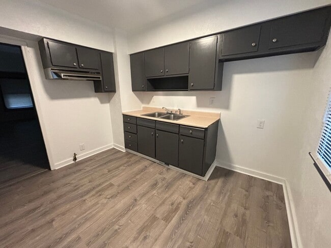 Building Photo - 86th,W.3285