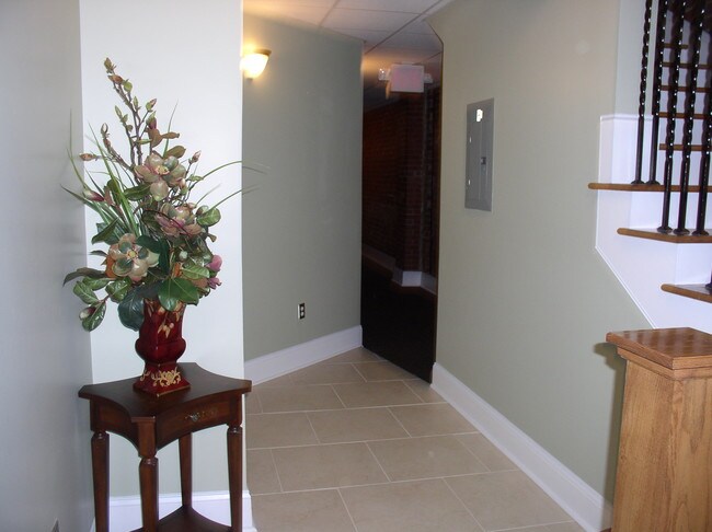Common Area - 417 Evans St
