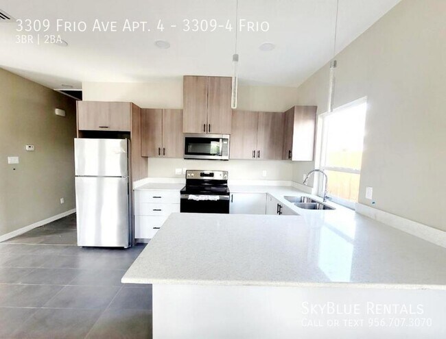 Foto del edificio - 3309 Frio Ave
