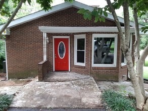 Building Photo - 104 Elementary Dr