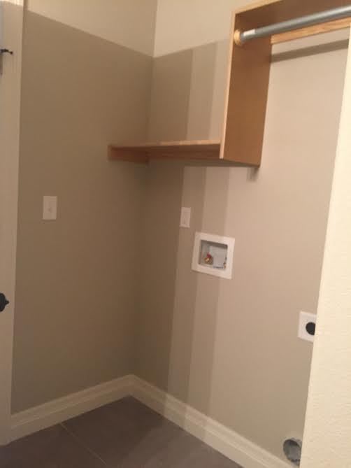 Foto del edificio - 3426 Sunflower Dr