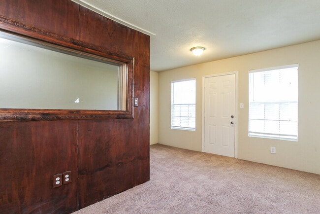 Building Photo - 15602 Clarks Fork Ct