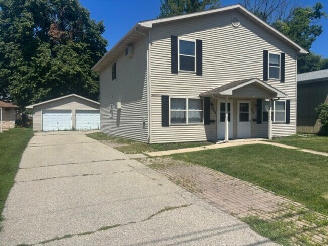 Foto del edificio - 808-810 Harney Avenue - 810