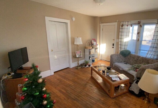 Foto del edificio - 616 1st Ave