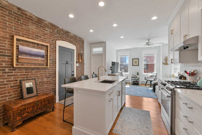 Foto del edificio - 43 1/2 Charter St