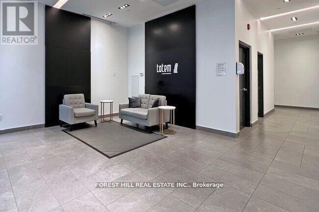 Building Photo - 17 Dundonald St