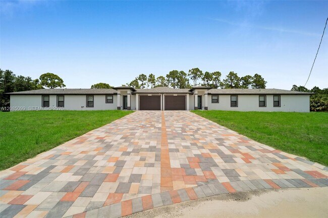 Building Photo - 4986 Fairway Ct